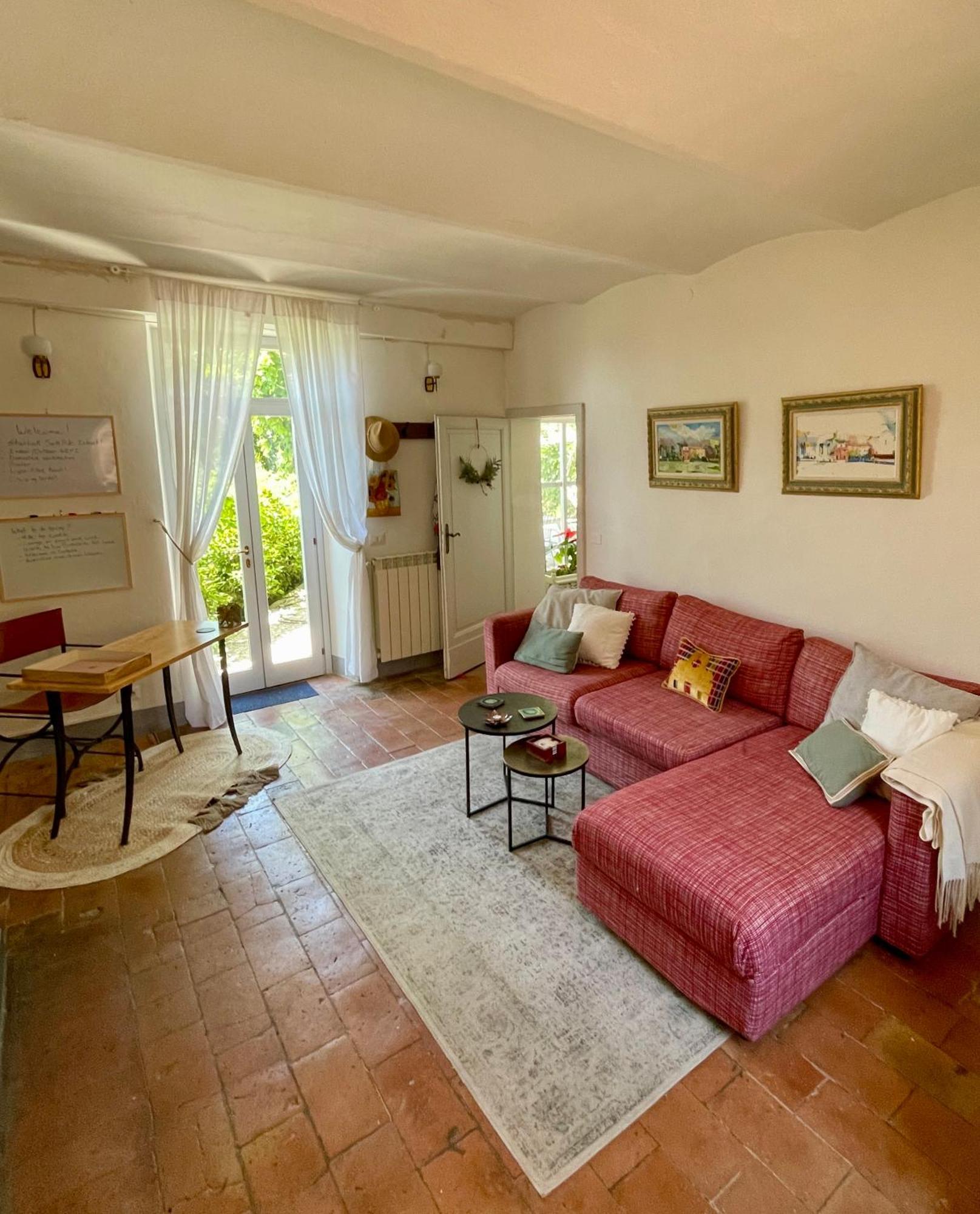 Private Stone Cottage With Starlink & Lake View Tuoro sul Trasimeno Bagian luar foto